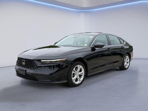 Crystal Black Pearl 2024 Honda Accord LX