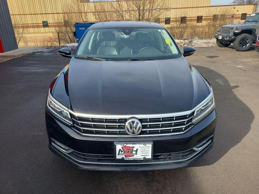 2016 Volkswagen Passat 1.8T SEL