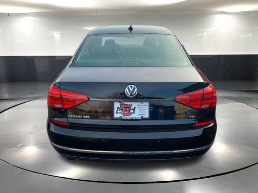 2016 Volkswagen Passat 1.8T SEL