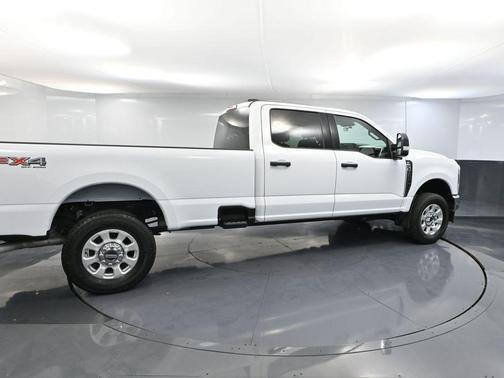 2024 Ford F-350 XLT