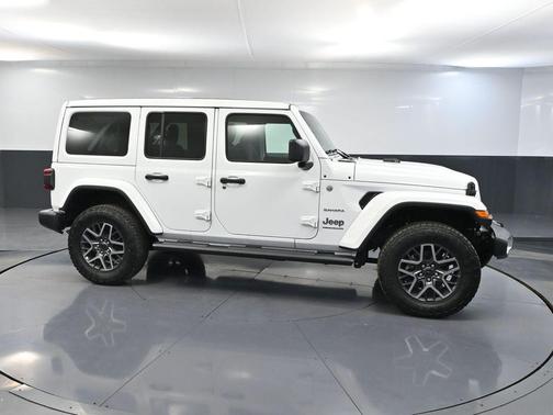Bright White 2024 Jeep Wrangler 4-Door Sahara
