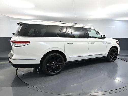 2024 Lincoln Navigator L Reserve