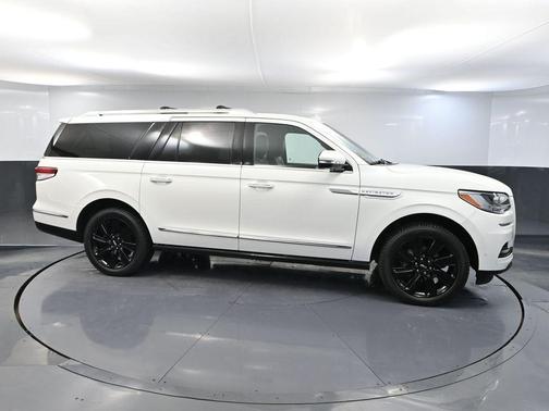 2024 Lincoln Navigator L Reserve
