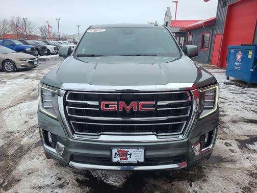 2023 GMC Yukon SLT