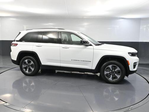2022 Jeep Grand Cherokee 4xe Base