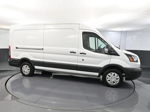 2018 Ford Transit-250 Base