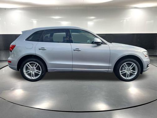 2016 Audi Q5 2.0T Premium Plus