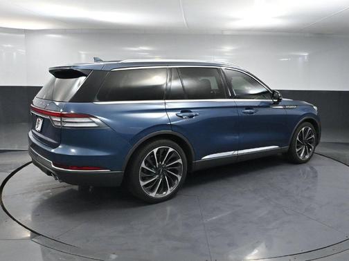 Blue Diamond Metallic 2020 Lincoln Aviator Reserve AWD