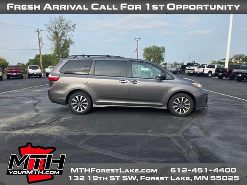 2018 Toyota Sienna XLE Premium