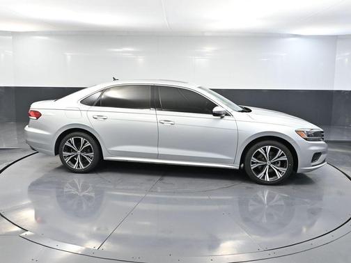 2021 Volkswagen Passat 2.0T SE