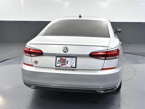 2021 Volkswagen Passat 2.0T SE