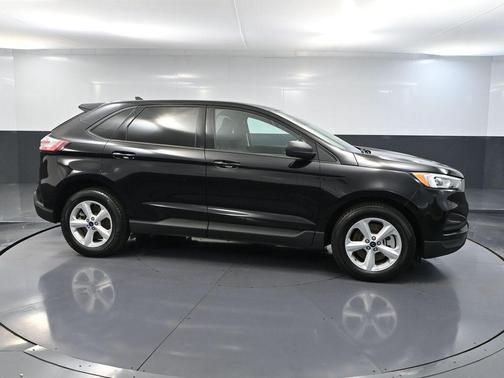 2021 Ford Edge SE