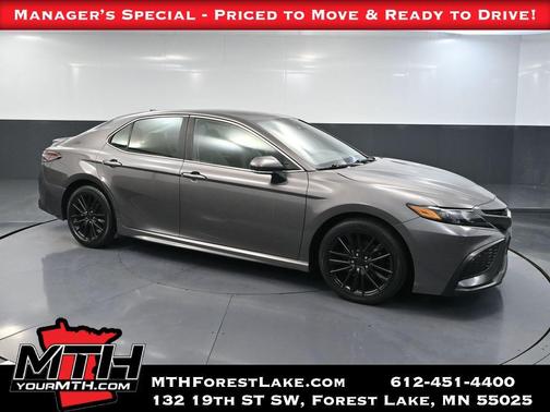 2022 Toyota Camry SE