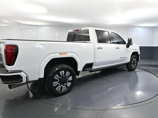 Summit White 2025 GMC Sierra 2500 Denali