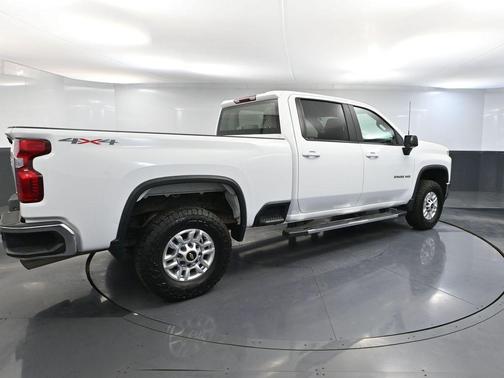 Summit White 2022 Chevrolet Silverado 2500 LT