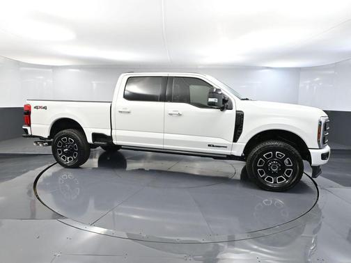 2025 Ford F-250 Platinum