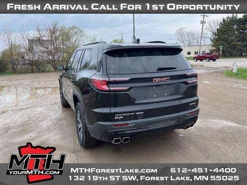 2024 GMC Acadia AWD AT4
