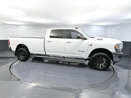 2019 RAM 3500 Big Horn Crew Cab 4x4 8' Box
