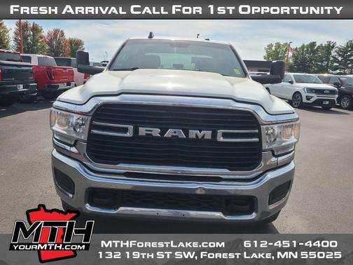 2019 RAM 3500 Big Horn Crew Cab 4x4 8' Box