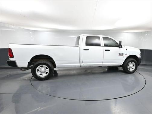 2017 RAM 3500 Tradesman Crew Cab 4x4 8' Box