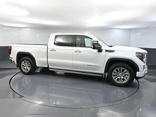 White Frost Tricoat 2023 GMC Sierra 1500 Denali