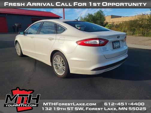 2014 Ford Fusion SE