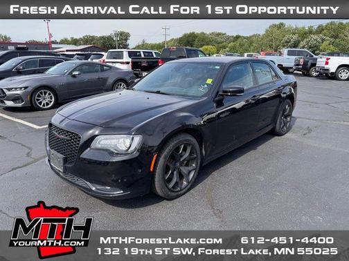 2022 Chrysler 300 S