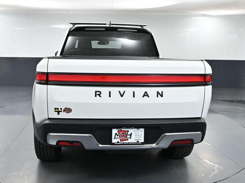 2022 Rivian R1T Adventure
