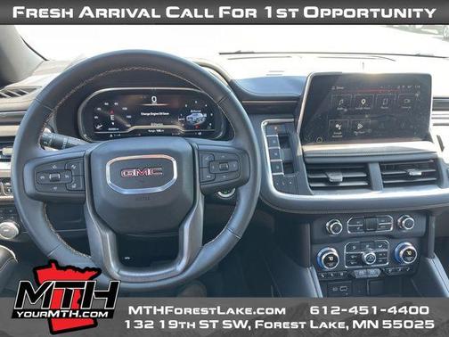Sterling Metallic 2024 GMC Yukon XL AT4