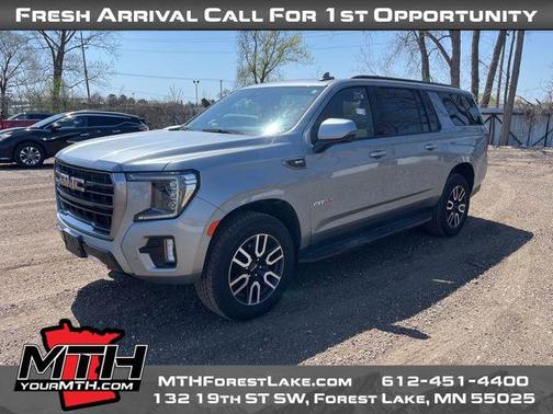 Sterling Metallic 2024 GMC Yukon XL AT4