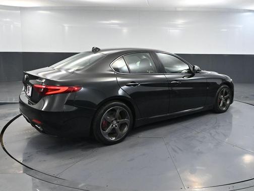 2018 Alfa Romeo Giulia Sport