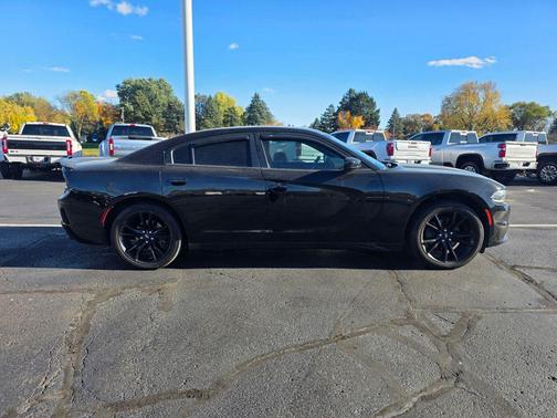 2018 Dodge Charger SXT