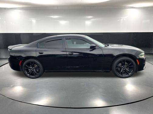 2018 Dodge Charger SXT