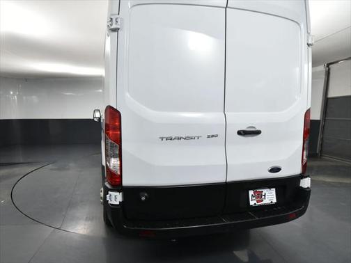 2022 Ford Transit-250 Base
