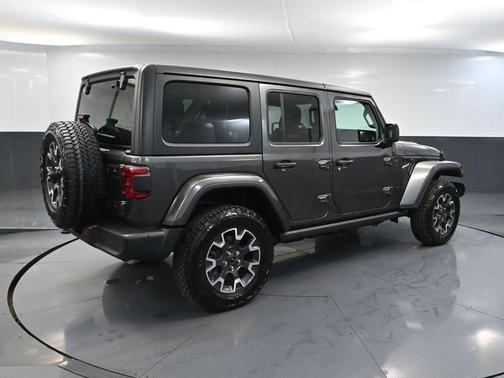 2025 Jeep Wrangler 4-Door Sahara