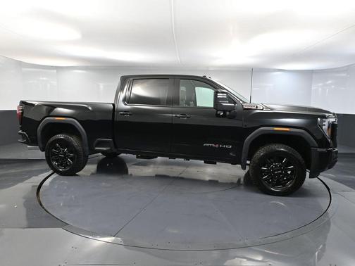 2025 GMC Sierra 3500 AT4