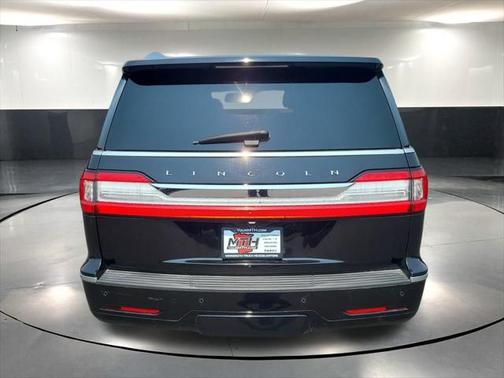2019 Lincoln Navigator L Select