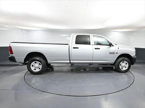2017 RAM 3500 Tradesman Crew Cab 4x4 8' Box