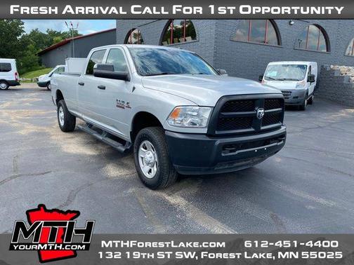2017 RAM 3500 Tradesman Crew Cab 4x4 8' Box