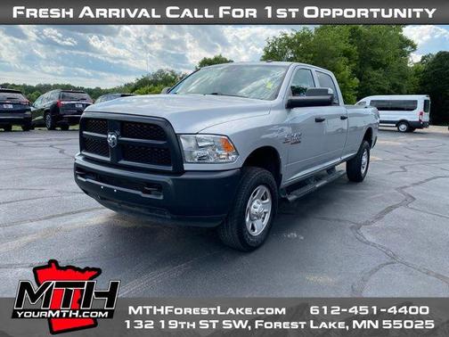 2017 RAM 3500 Tradesman Crew Cab 4x4 8' Box