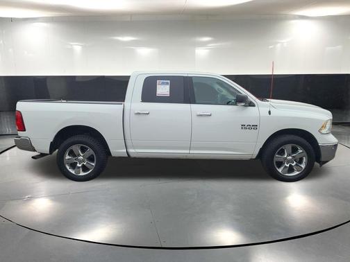 Bright White Clearcoat 2017 RAM 1500 Big Horn