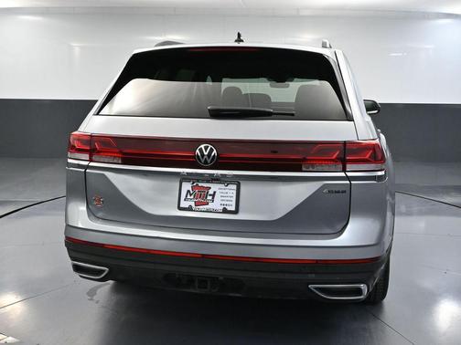 2025 Volkswagen Atlas 2.0T SE w/Technology 4MOTION