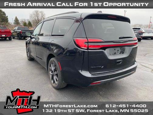 2022 Chrysler Pacifica Touring L