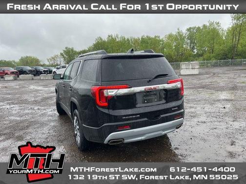 2023 GMC Acadia AWD SLT