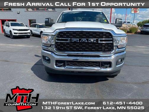 2024 RAM 2500 Big Horn Crew Cab 4x4 6'4' Box