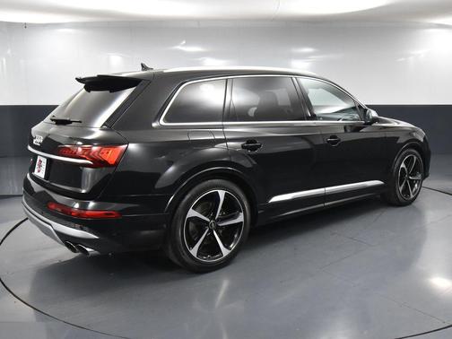 2024 Audi SQ7 4.0T Premium Plus