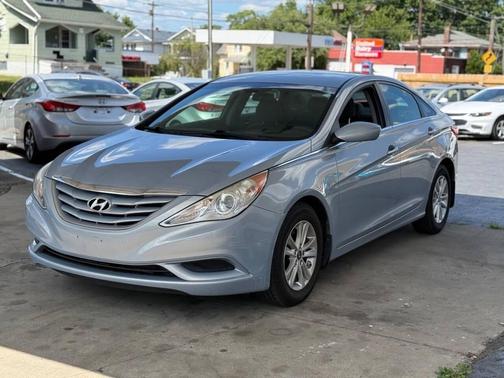 2011 Hyundai SONATA GLS