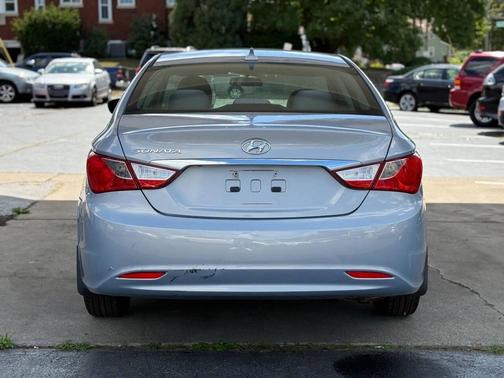 2011 Hyundai SONATA GLS