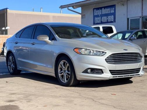 2016 Ford Fusion Hybrid SE
