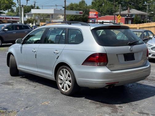 2011 Volkswagen Jetta SportWagen SE